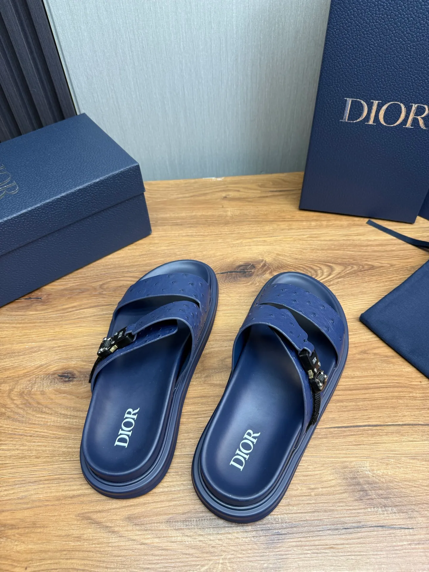 Men's shoes 300💰 Dior. Men's slippers🩴 Official website 1:1 production 38-45 size 45 46 🉑️Customized original material shipped✅